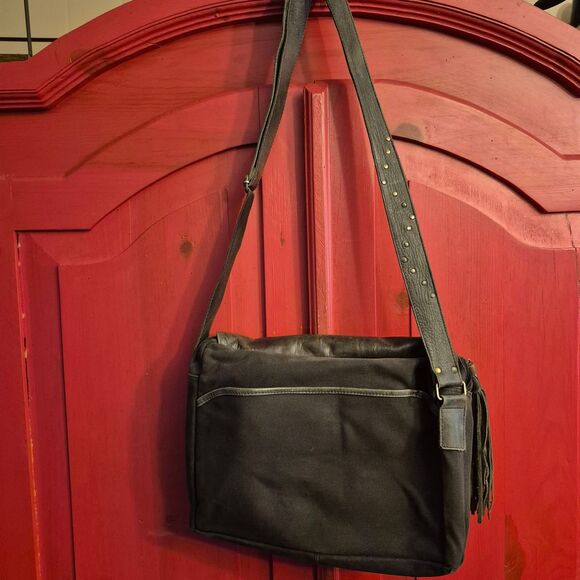 Vintage Volare Grey Leather Flap Messenger Bag Purse Asian Theme Rivets Boho EUC - Picture 3 of 9